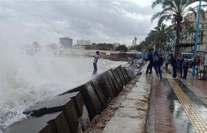 أمطار
      غزيرة
      وانخفاض
      بدرجات
      الحرارة..
      نوة
      الفيضة
      الكبرى
      تضرب
      المحافظات - بوابة المساء الاخباري