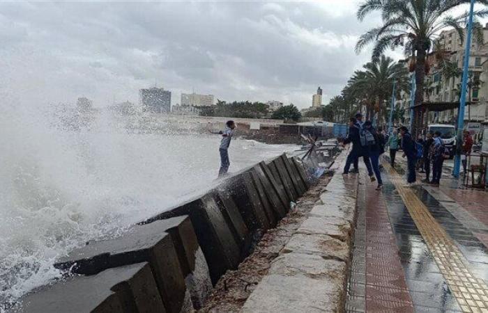 بعد
      الفيضة
      الكبرى..
      مواعيد
      باقي
      النوات
      في
      الإسكندرية - بوابة المساء الاخباري