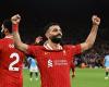 ليفربول
      يحسم
      القمة
      ويتصدر
      الدوري
      الإنجليزي . المساء الاخباري