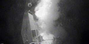 الفجر سبورت .. العالم
      اليوم
      -
      نشوب
      حريق
      في
      سفينة
      جراء
      قصف
      صاروخي
      جنوب
      شرق
      عدن