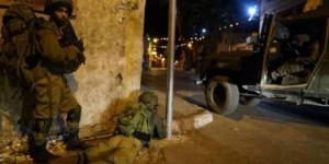 الفجر سبورت .. جيش
      الاحتلال:
      مقتل
      ضابط
      وجندي
      وإصابة
      اثنين
      آخرين
      في
      معارك
      شمال
      غزة