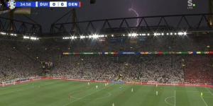يورو
      2024|
      شاهد..
      توقف
      مباراة
      ألمانيا
      والدنمارك
      بسبب
      الرعد
      والبرق الفجر سبورت