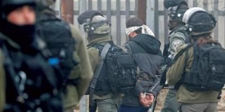 الفجر سبورت .. الاحتلال
      يعتقل
      22
      فلسطينياً
      في
      الضفة