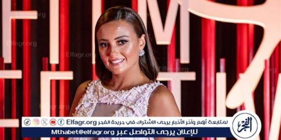 الفجر سبورت .. بإطلالة
      خضراء..
      بشرى
      تشارك
      في
      مهرجان
      عمان
      السينمائي